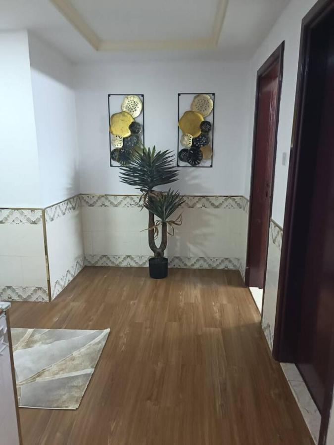 شقة كبيرة وفخمة Large And Luxury Two Bedroom Аджман Экстерьер фото